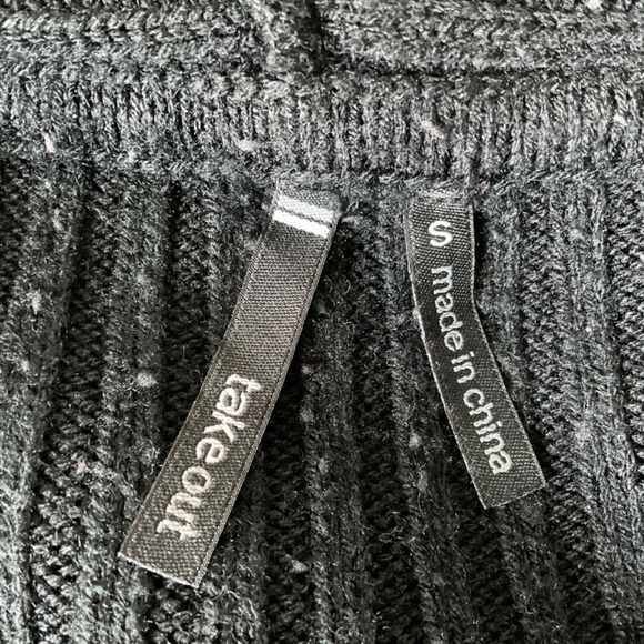 Take Out Double Breasted Hooded Sweater. Black. Size S. - Picture 5 of 7